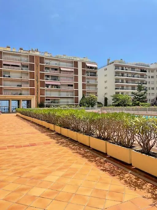 Studio Front Mer, Residence Piscine Roquebrune-Cap-Martin