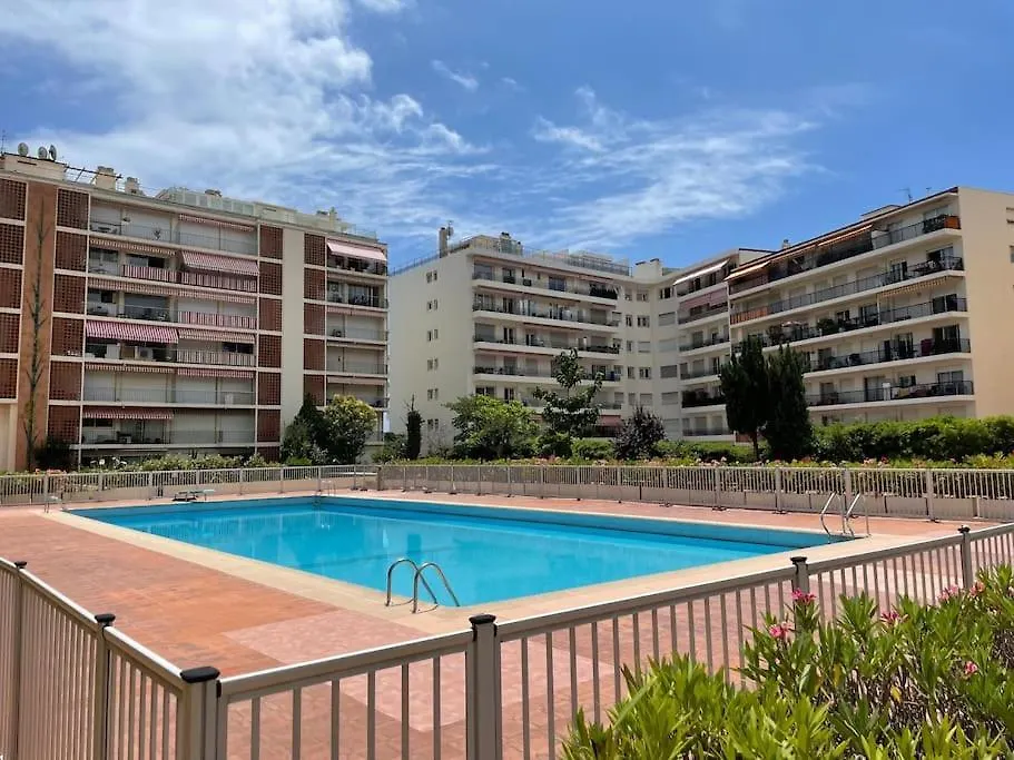 Studio Front Mer, Residence Piscine Roquebrune-Cap-Martin